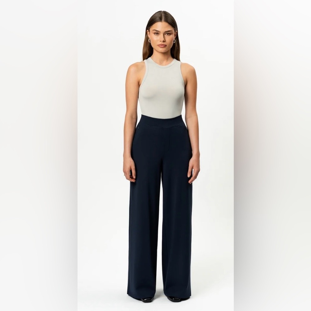 Asana Wide Pant - Picture 2 of 7